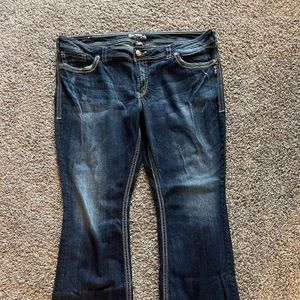 Silver Jeans Suki Plus size 24w 32L. Bootcut Excellent condition!